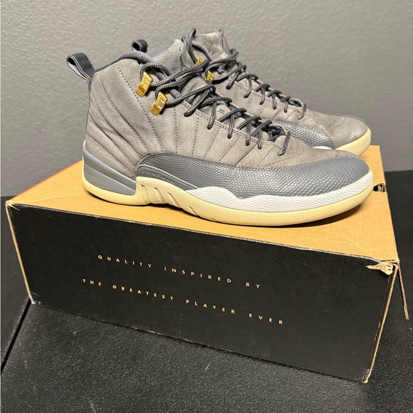 Jordan Athletic Shoes in Gray and Gold - Picture 3 of 12